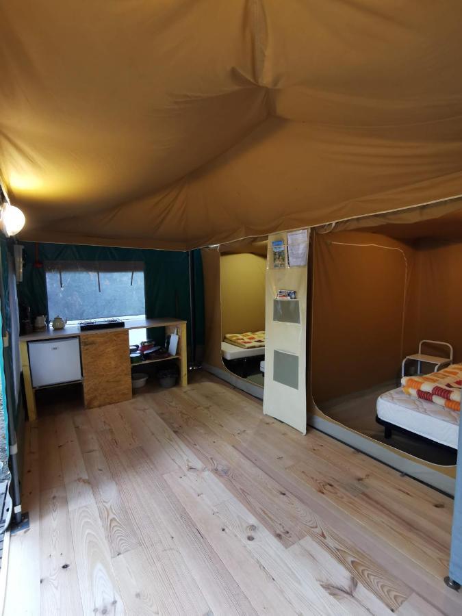 Camping De La Chagnee Saint-Aubin-le-Cloud Exterior photo