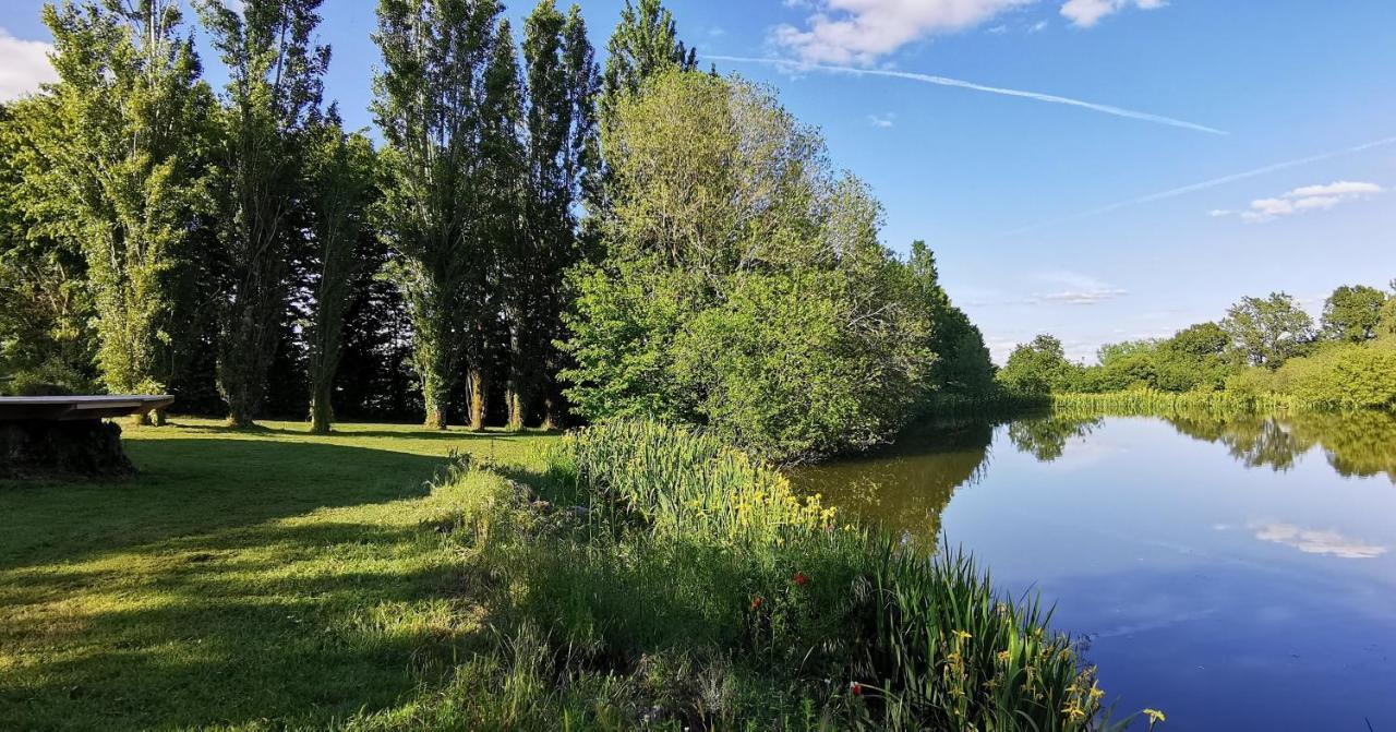Camping De La Chagnee Saint-Aubin-le-Cloud Exterior photo