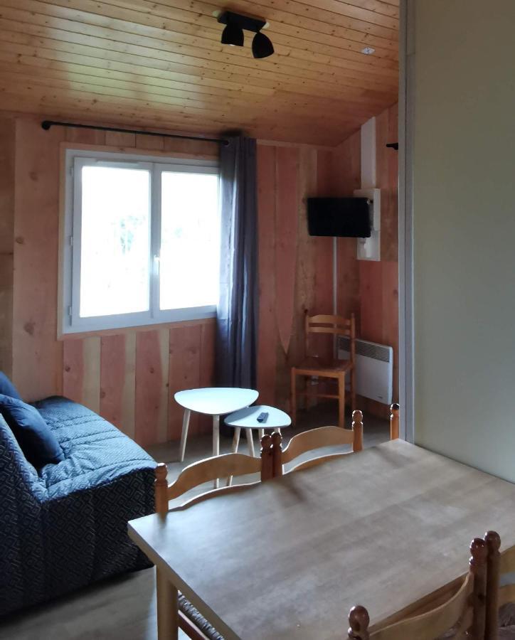Camping De La Chagnee Saint-Aubin-le-Cloud Exterior photo